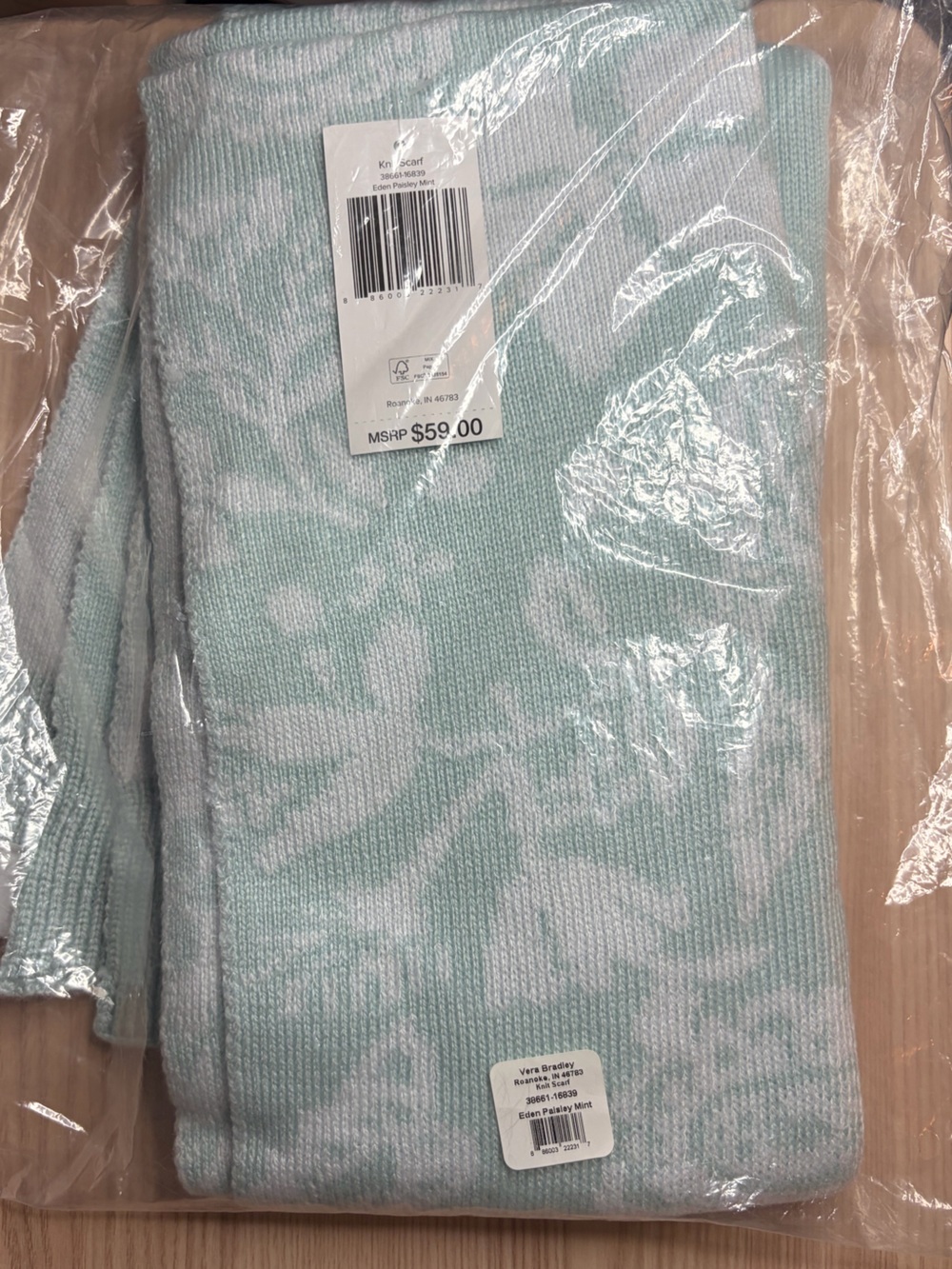 Vera Bradley Knit Scarf Eden Paisley Mint Green and White